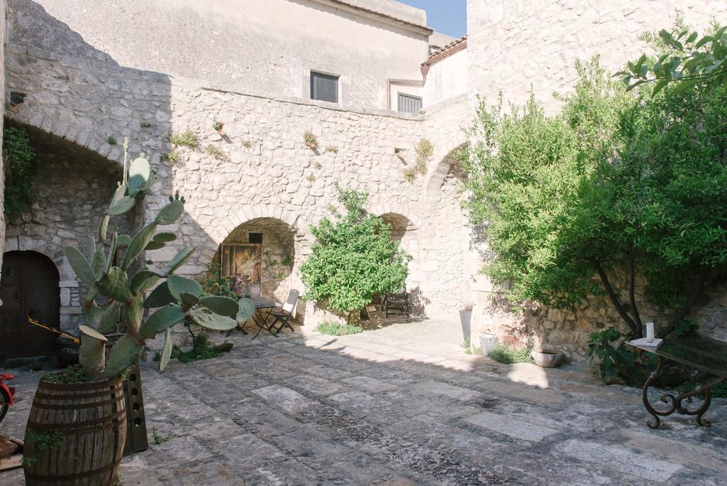 Masseria Barone Gambadoro Monte Sant'Angelo Bagian luar foto